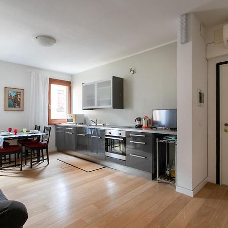 Venice Lance With Lift, 2 Minutes Walk From The Train Station Exterior foto
