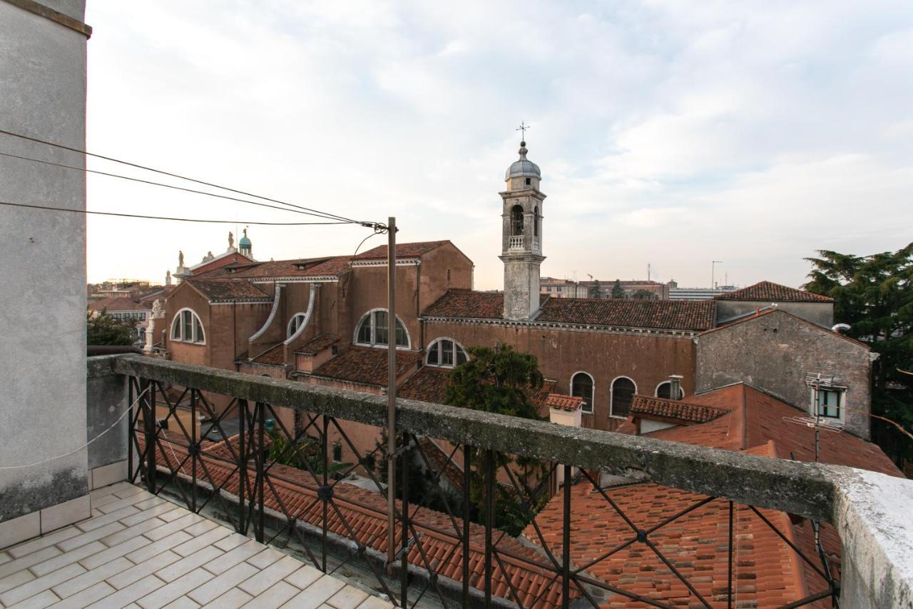 Venice Lance With Lift, 2 Minutes Walk From The Train Station Exterior foto